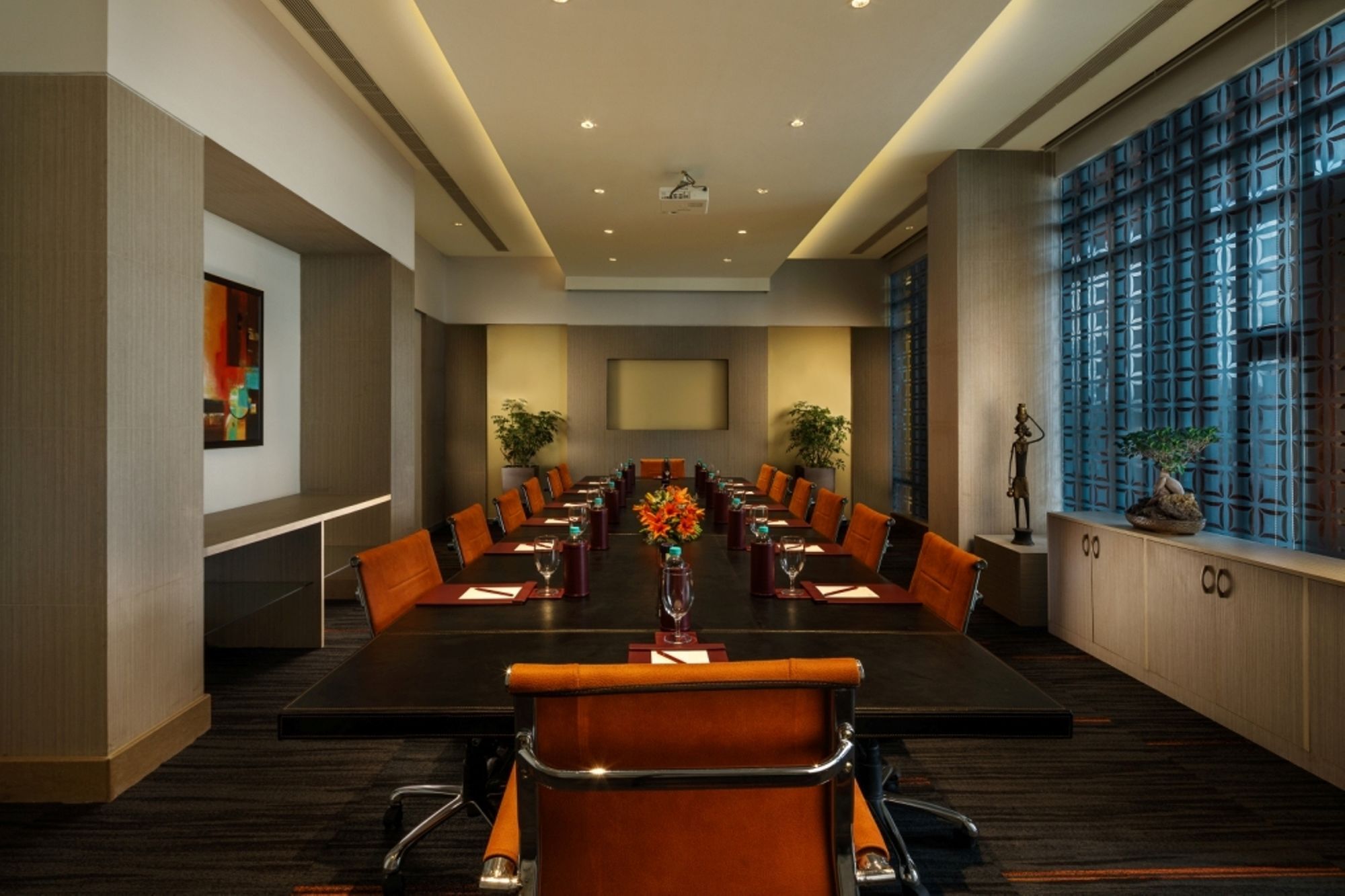 Sandal Suites By Lemon Tree Hotels Noida Exteriör bild
