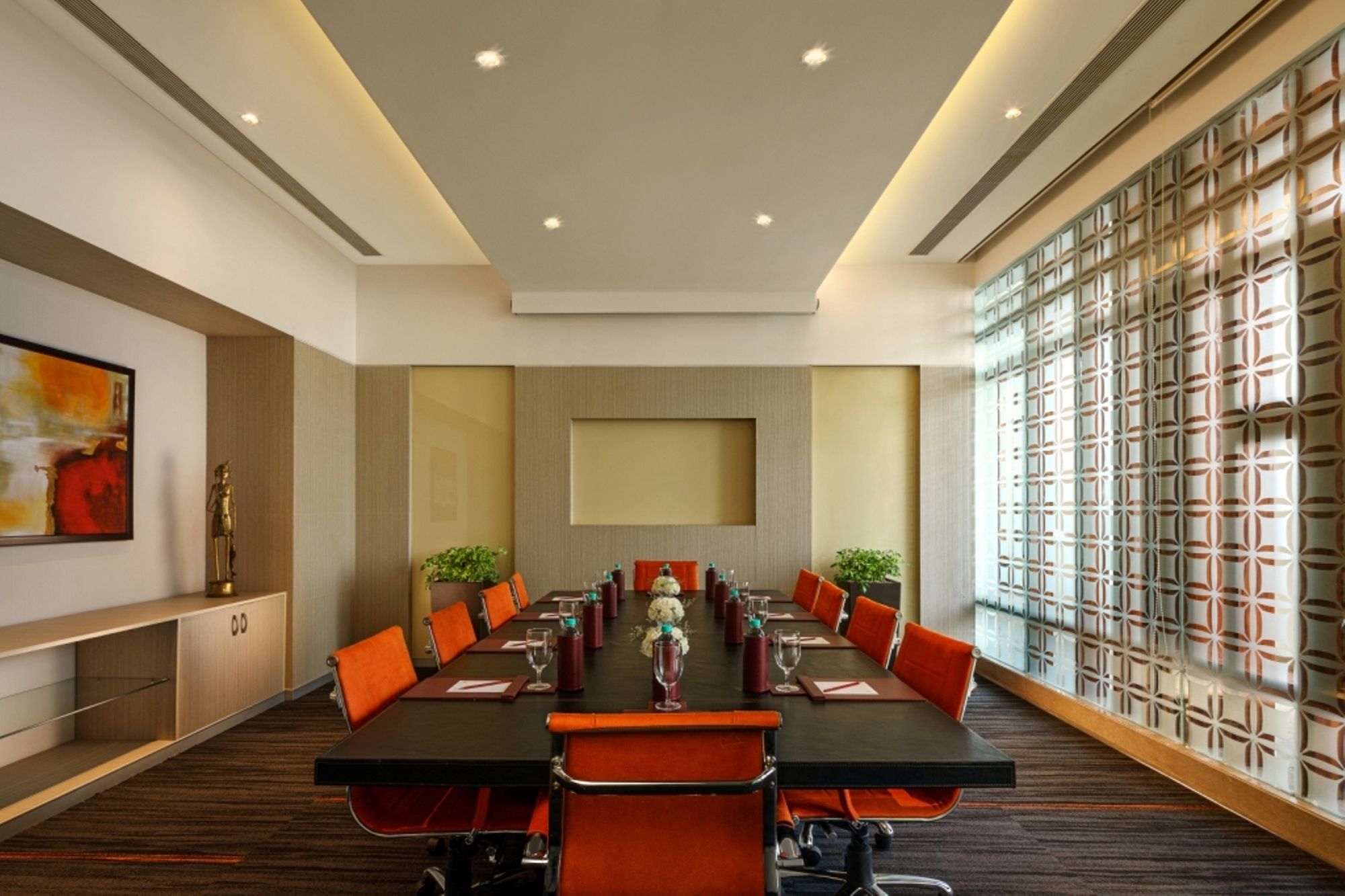 Sandal Suites By Lemon Tree Hotels Noida Exteriör bild