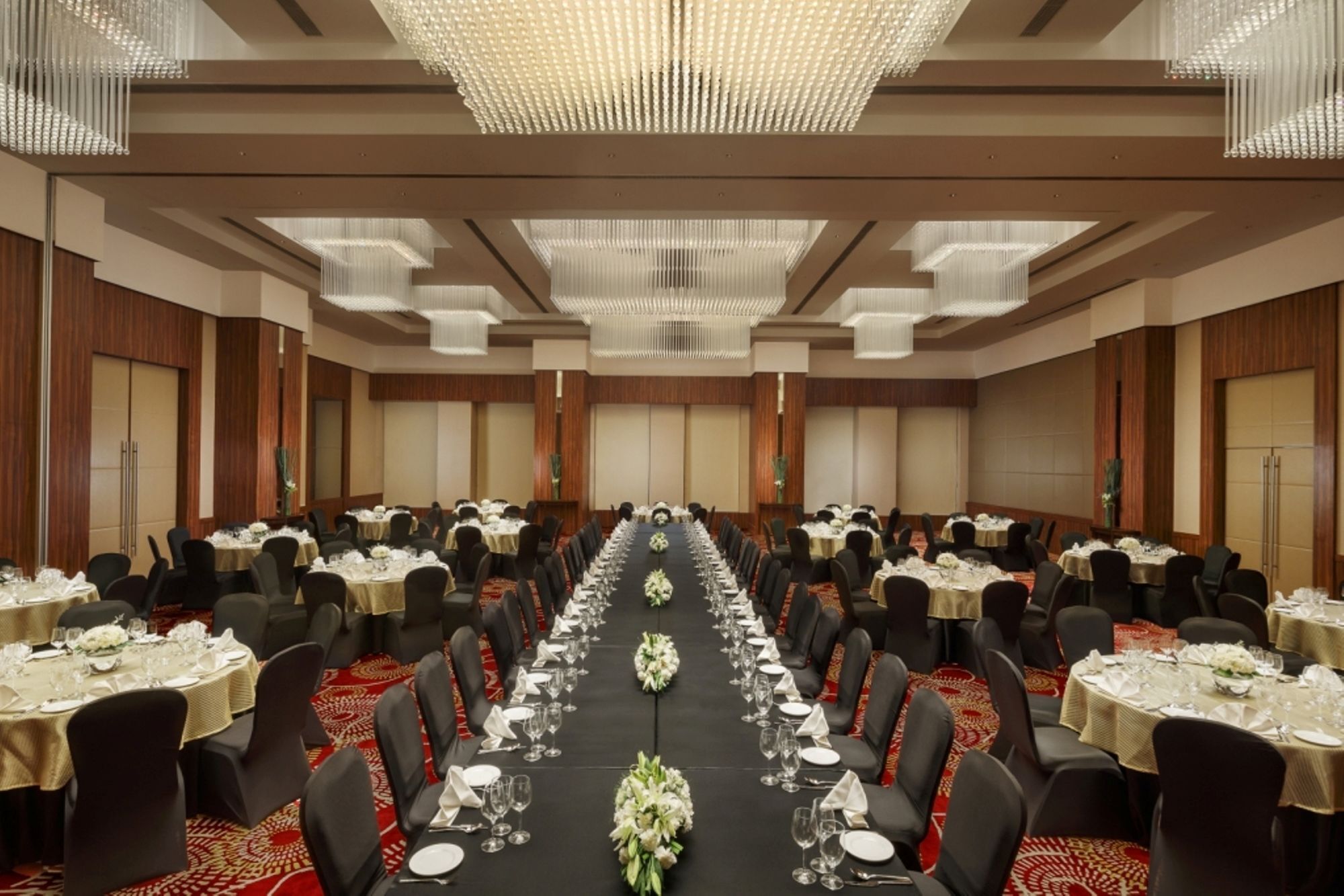Sandal Suites By Lemon Tree Hotels Noida Exteriör bild